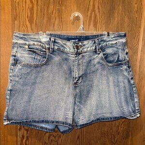 Light wash denim shorts zana di